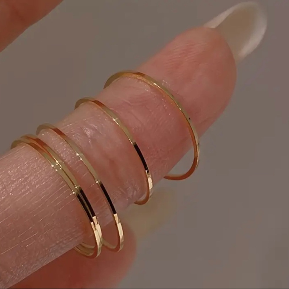 Delicate ring set - Picture 3 of 3